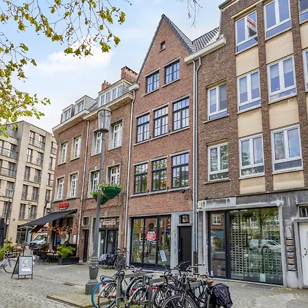 Vrijdagmarkt By Lit D'art *